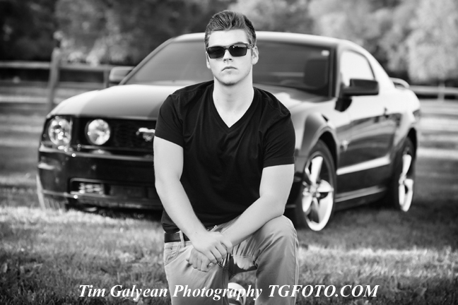 Senior,pictures,cars,trucks,Olathe,Overland,Park,Lees,Summit,Liberty,black,white,b&w